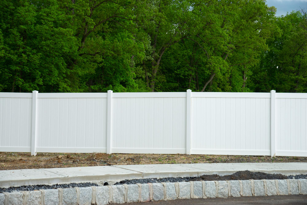 Everything You Need to Know About Vinyl Fencing