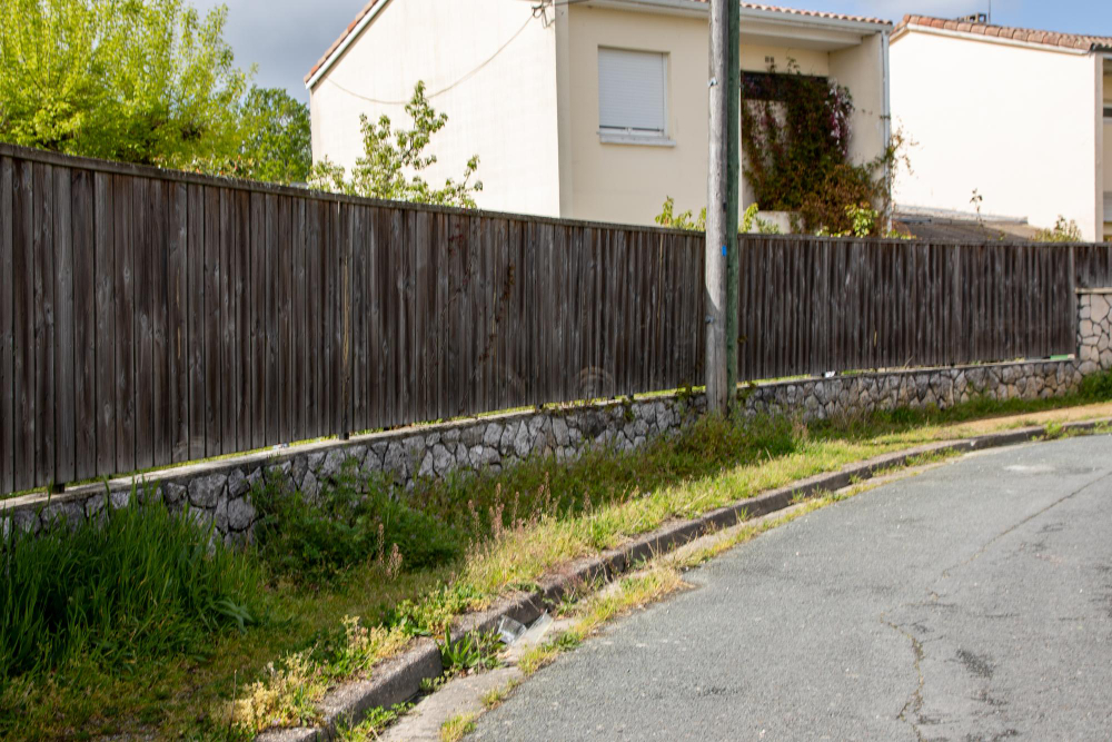 What Fence Type Fits Your Property? A Comprehensive Guide for Deltona Residents