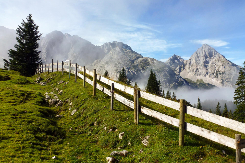 Tips for Building a DIY Fence on a Slope