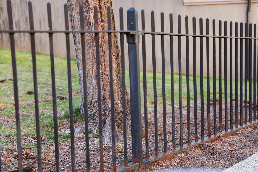 The Advantages of Aluminum Fencing