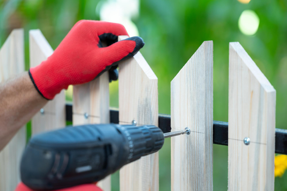 Everything You Need to Know About Replacing a Fence