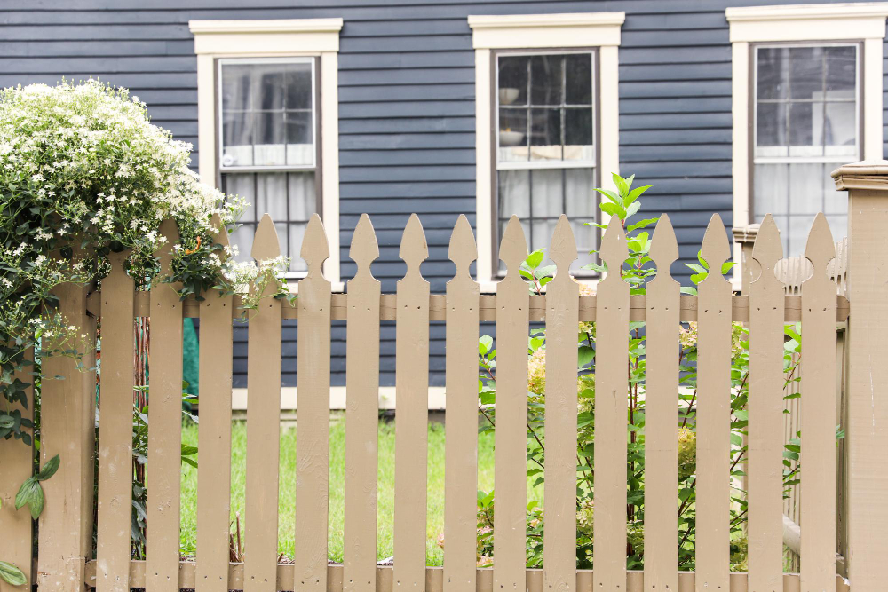 How to Choose the Right Fence for Your Home