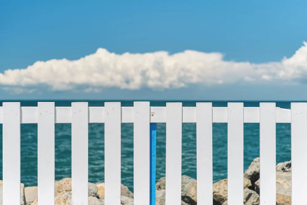 How Much Does 400 Feet of Fencing Cost in Daytona Beach?