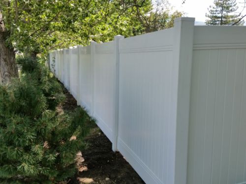 Vinyl privacy fence